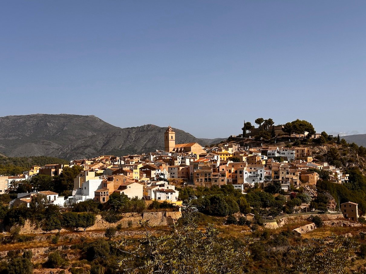 Temporary Protection in Spain Until 2027: Should You Switch Your Status?