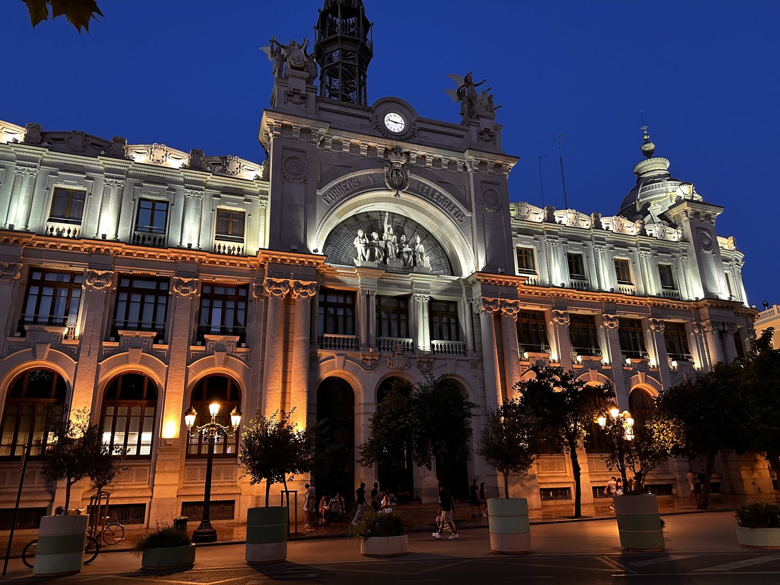 Spain Eases Residency Rules for Flood-Affected Migrants