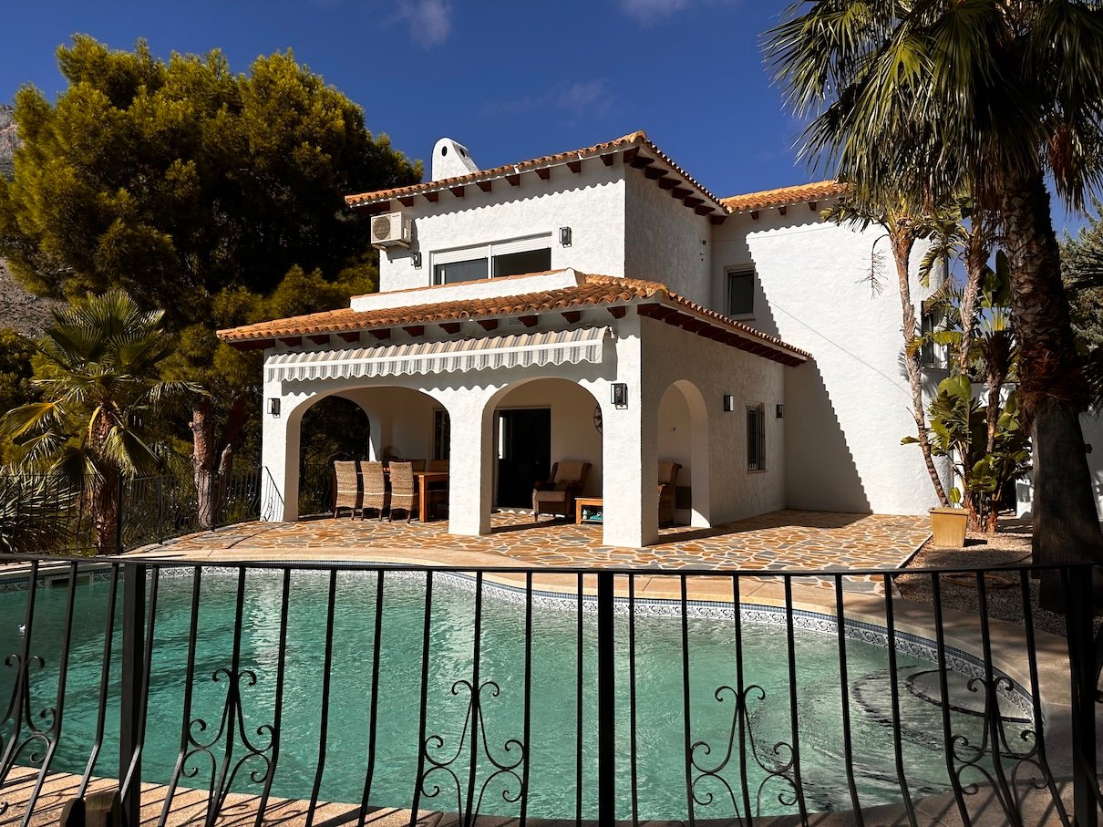 Spain Property Auctions: Risks, Deposits, Timeline